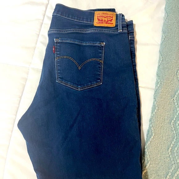 Women’s Levi’s Size 34 jeans. - Picture 1 of 5